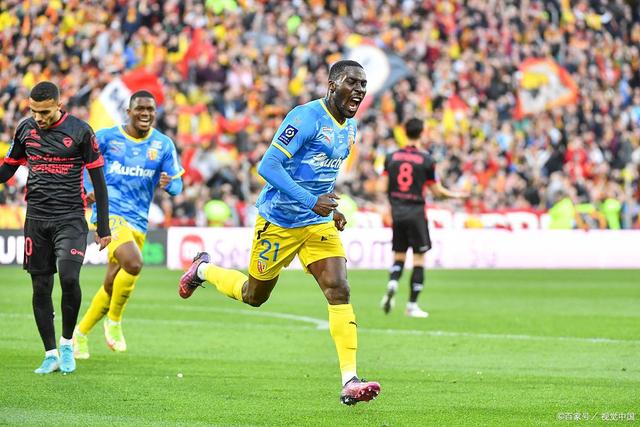 关键时刻突围战来临,托特纳姆围绕德甲状态回暖,媒体盛赞,身体对抗强度拉满的简单介绍 关键时刻突围战来临,托特纳姆围绕德甲状态回暖,媒体盛赞,身体对抗强度拉满的简单介绍